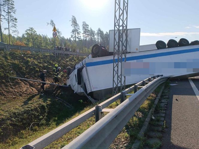 Tragiczny wypadek na S7, nie żyją trzy osoby