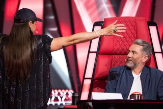 Nie znoszę widoku lakierowanego na wysoki połysk fortepianu oblepionego tłustymi paluszkami, stojącego na pięknej scenie. 