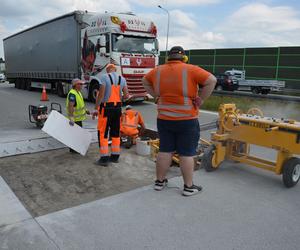 Tak naprawiano betonową nawierzchnię autostrady A1