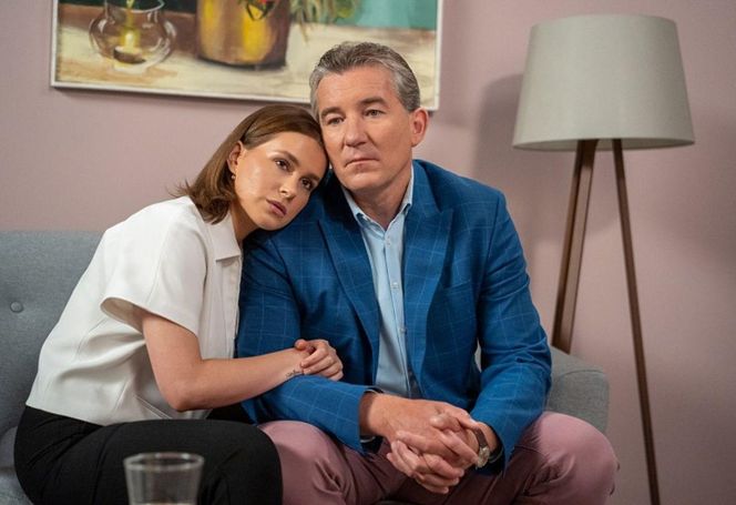 "Pierwsza miłość" streszczenia odcinków 4095-4099. Filip poznaje nazwisko dawcy szpiku dla Angeliki. Jest w szoku