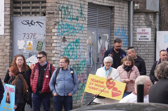 Protest rodziców i dziadków w Warszawie (7.03.2025)