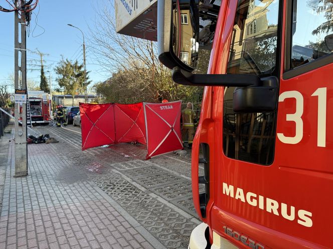 Tragiczny pożar w domu na Targówku. Nie żyje kobieta 