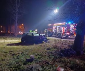 Tragedia we Wręczycy Wielkiej. Kobieta jechała z 11-letnim dzieckiem. Zginęła w zderzeniu z autobusem 