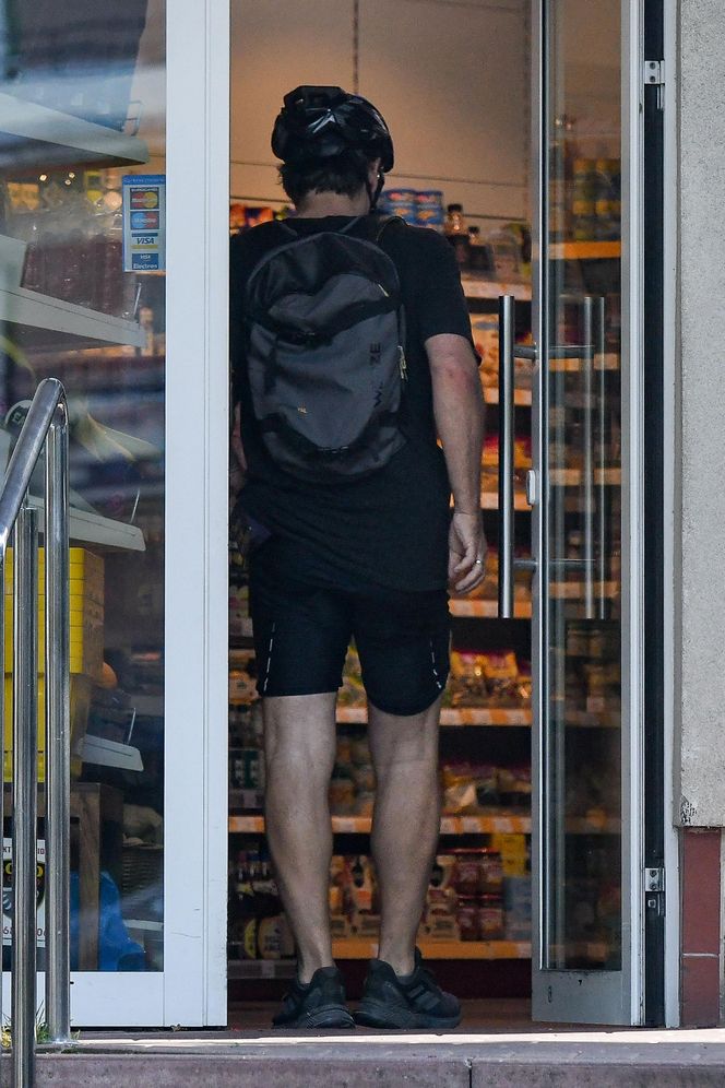 Robert Więckiewicz na rowerze