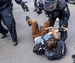 Protest przeciw planowanej rozbudowie fabryki Tesli pod Berlinem 