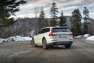 Volvo V60 Cross Country D4 190 KM AWD