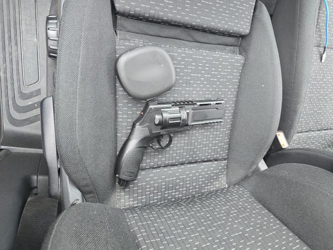 Duża akcja pod Warszawą. Białorusin wpadł z furą narkotyków i kradzionym Mercedesem!