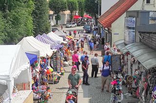 Mazurskie Zakopane przyciąga tłumy turystów. Zamiast oscypka, smażona ryba!