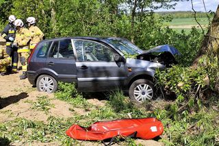 86-letni kierowca nagle zjechał na pobocze. Skończyło się tragicznie