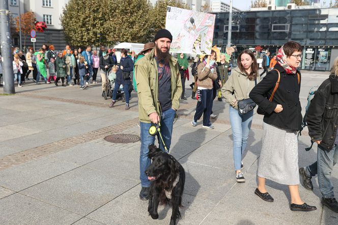 Ulicami Katowic przeszedł I Marsz Śląskiej Przyrody. Wydarzenie, jakiego jeszcze nie było