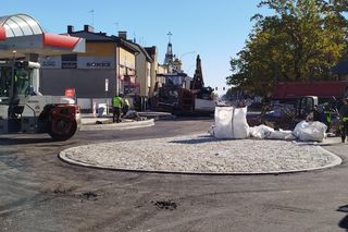 Na ul. Floriańskiej w Siedlcach powstaje nowe rondo ósemkowe i nowa nawierzchnia
