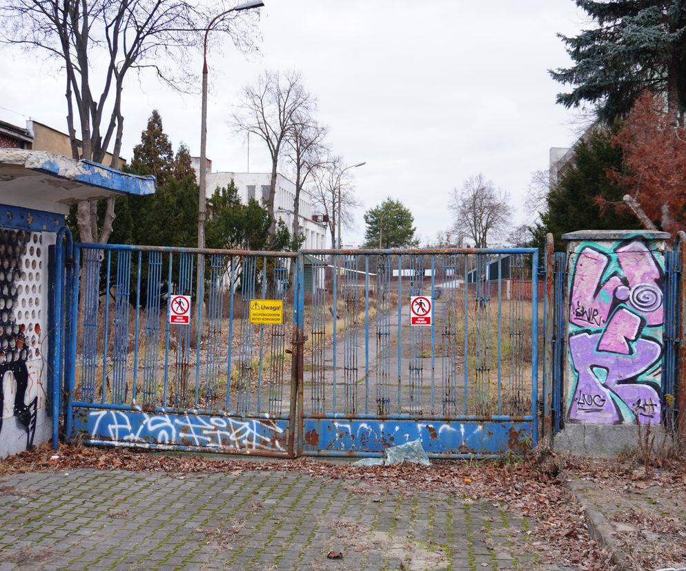 Wymazany obszar w centrum Warszawy. Nie ma go na mapach. Wiemy, co się tam znajduje