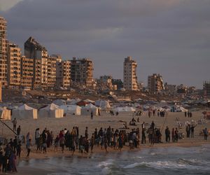 Dramat w Strefie Gazy. Dzieci i seniorzy umierają z głodu. Pomoc ruszyła, ale wciąż jest jej za mało