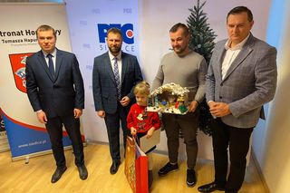 Laureaci w konkursie na Szopkę Betlejemską z recyklingu nagrodzeni