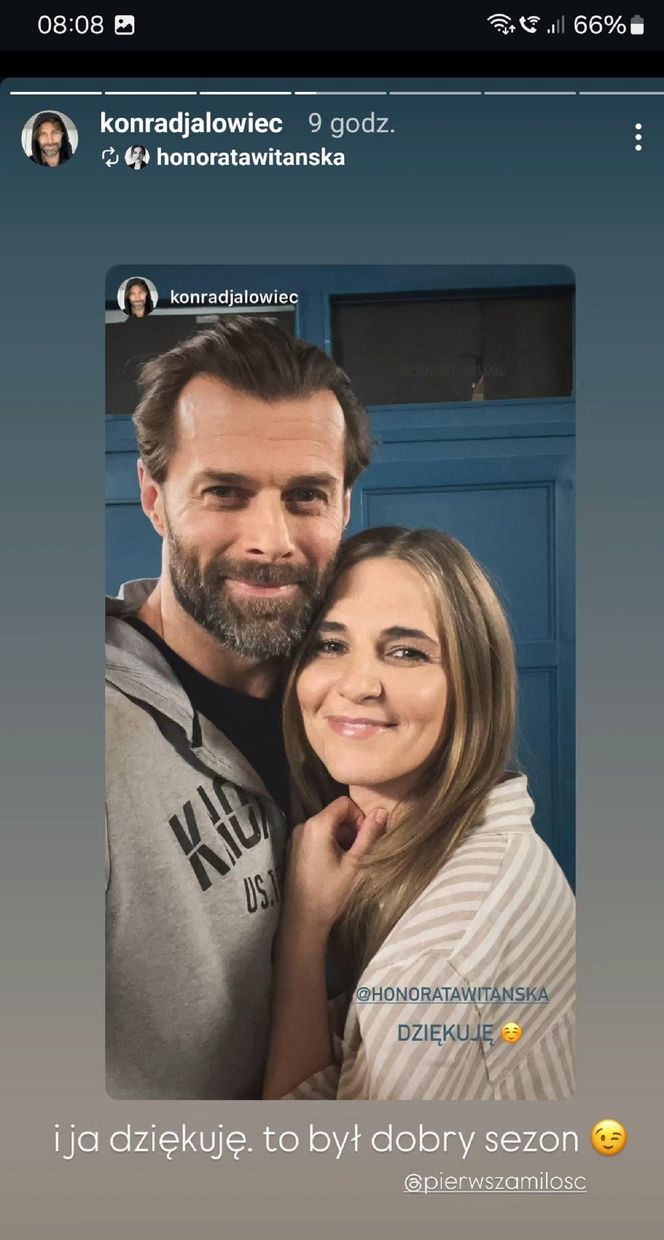 Pierwsza miłość na planie. Marta (Honorata Witańska), fałszywy ksiądz Bruno/ Łukasz Mejer (Konrad Jałowiec)