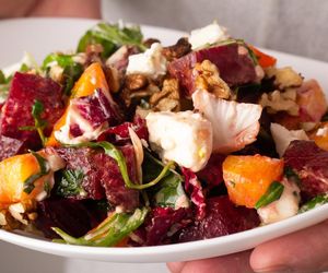 Uwielbiam tę fit sałatkę za prostotę i smak. Buraczki i mandarynki to idealne połączenie