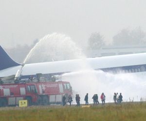 Kapitan Wrona dokonał heroicznego lądowania bez podwozia