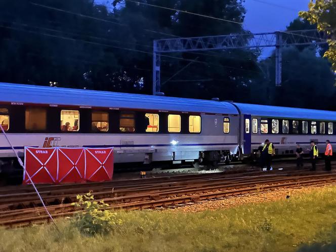 Format: Tragedia na torach. Pieszy zginął zmiażdżony przez pociąg