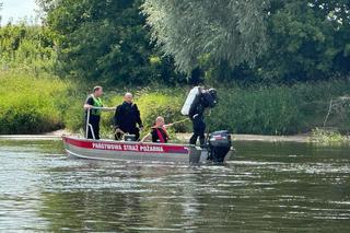 Samochód zjechał do Wisły. Wielogodzinna akcja w Toruniu
