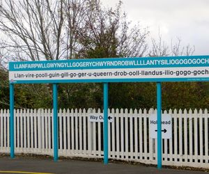 Najdłuższa nazwa miejscowości w Europie. Mało kto jest w stanie ją wymówić! 