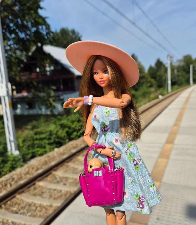 Śląsk oczami Barbie, czyli projekt mieszkanki Gliwic, która fotografuje lalki.