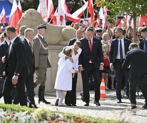  Kasia Nawrocka na biało czekała na rodziców 