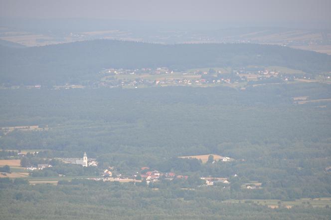 Piękne Góry Świętokrzyskie widziane ze słynnej wieży