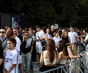 Koncert 50 Centa w Warszawie. Tłumy fanów przed PGE Narodowym! [ZDJĘCIA]