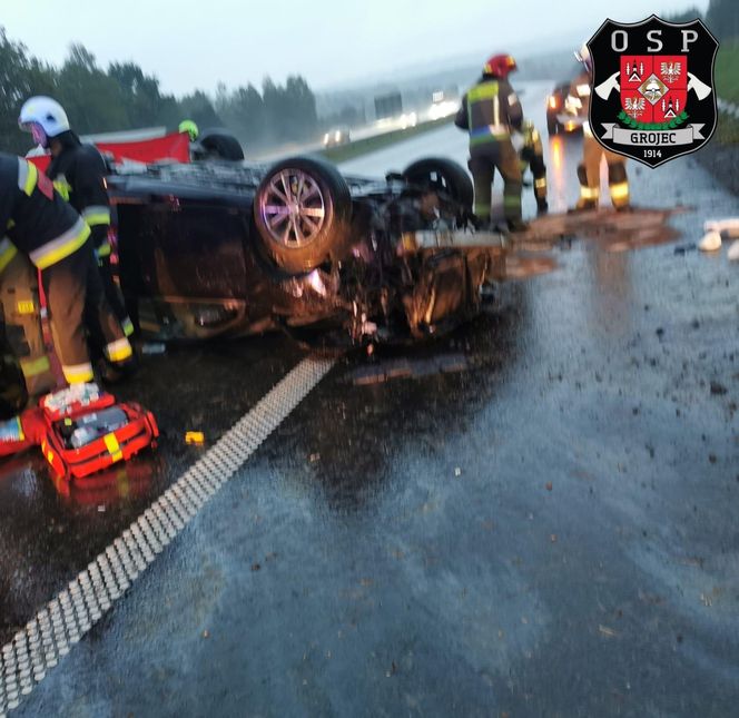 Dachowanie na autostradzie A4 pod Krakowem. Nie żyje mężczyzna