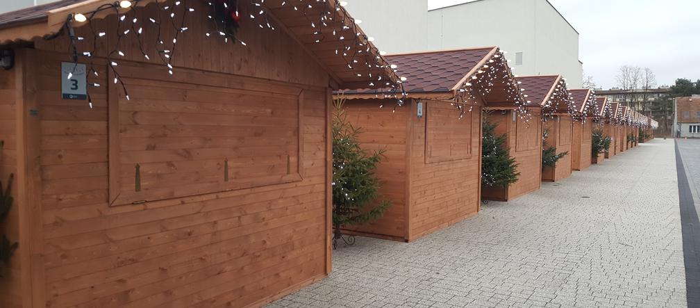Przygotowania do jarmarku świątecznego na Politechnice Bydgoskiej