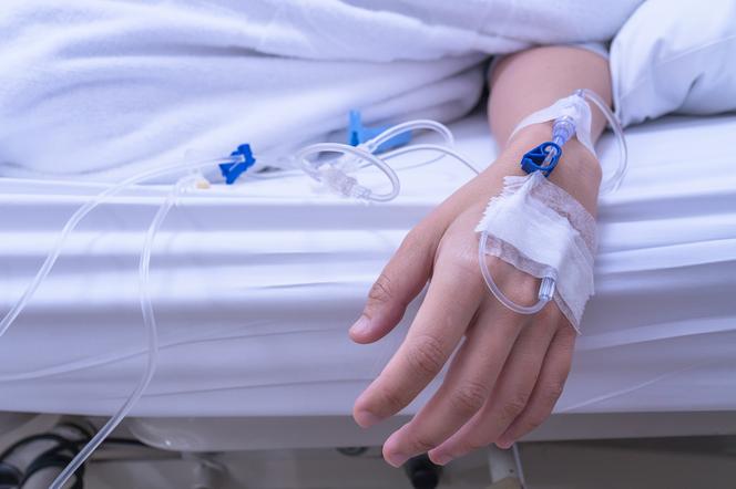 15-latka w ciężkim stanie trafiła do szpitala. Miała prawie 5 promili alkoholu