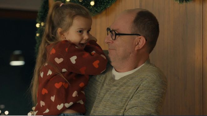 Barwy szczęścia, odcinek 3190. Wioletka (Sara Kudaj), Marek (Marcin Perchuć) 