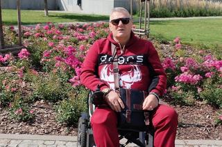 Tata niepełnoprawnego Patryka sam stracił nogę. Bez specjalnego skutera nawet nie zrobi zakupów