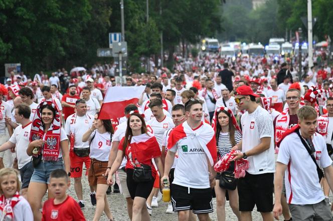 Polscy kibice na meczu z Austrią: "Berlin jest nasz"