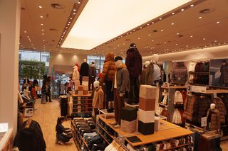 Sklep UNIQLO przy Marszałkowskiej w Warszawie po remoncie 10.2025