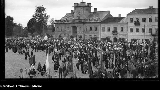 Boże Ciało w przedwojennej Polsce. Zobacz, jak kiedyś obchodzono Boże Ciało [ARCHIWALNE ZDJĘCIA]