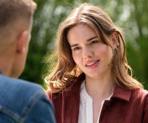 M jak miłość, odc. 1875. Franka (Dominika Kachlik),  Paweł (Rafał Mroczek)