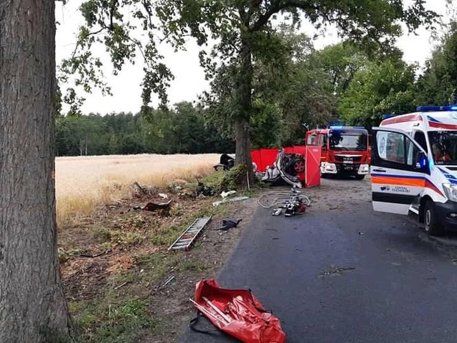 Tragedia w powiecie tucholskim! Kierowca zginął na miejscu! [ZDJĘCIA]