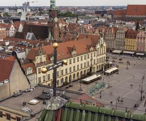 Spór o krzyże we wrocławskich urzędach