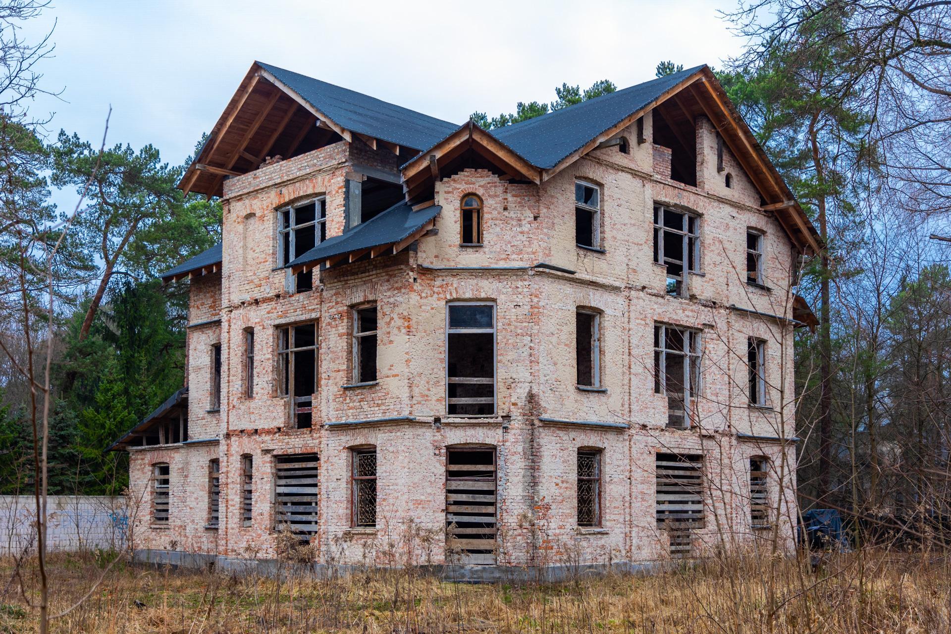 Konstancin-Jeziorna. Opuszczone wille - zobacz zdjęcia rezydencji, które kiedyś zachwycały