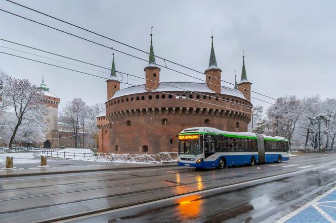 Komunikacja miejska w Krakowie w Sylwestra 2020 i Nowy Rok. Jak pojadą autobusy i tramwaj