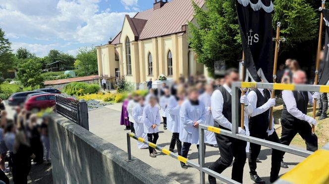 Pogrzeb 14-letniej Julii, która zginęła w pożarze