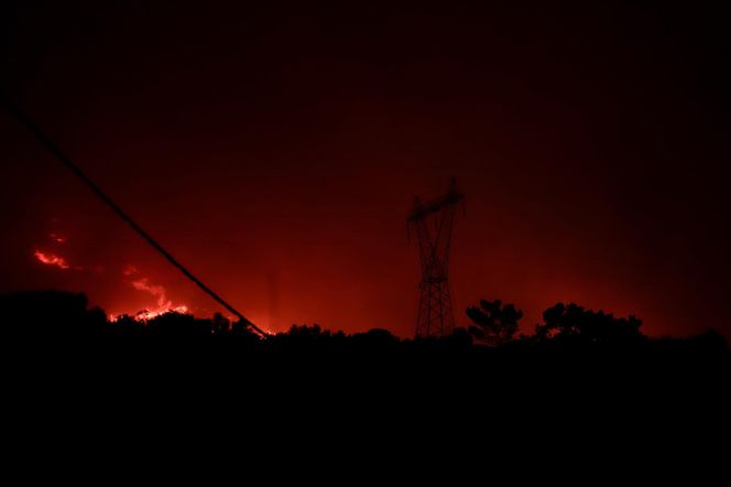 Wielkie pożary na Krecie! Polscy turyści ewakuowani. Portugalia też zagrożona!