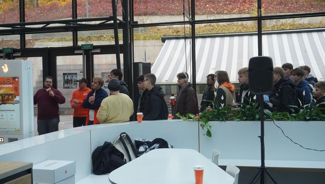 Tłumy na otwarciu Popeyes w Olsztynie. Rekordzista czekał w kolejce ponad 20 godzin