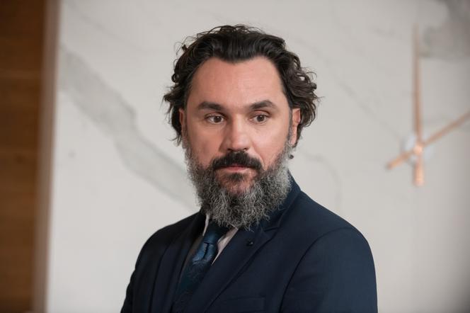 Na Wspólnej po wakacjach 2020. Gwałciciel Baliszewski znajdzie nową ofiarę! Dramat w redakcji Smolnego