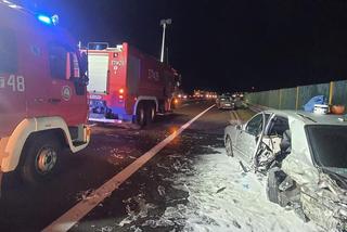 Pożar samochodu na S3 pod Skwierzyną. Na drugm pasie doszło do zderzenia