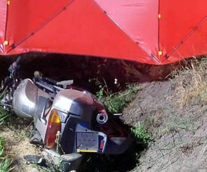 Nieszczęście! Motocyklista wjechał w przepust drogowy. Nie żyje
