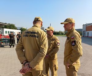 Strażacy z Wielkopolski jadą do zagrożonego powodzią Głogowa nad Odrą