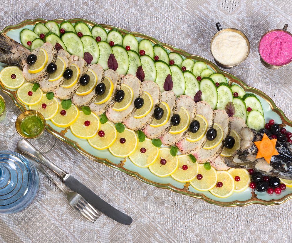 Szczupak faszerowany w galarecie w całości: sprawdzony przepis