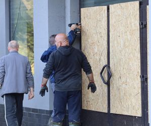 Mieszkańcy Kłodzka i Stronia Śląskiego rozpoczęli wielkie sprzątanie. Chcą zwalczyć skutki powodzi